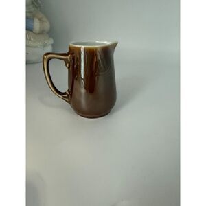 vintage Fraunfelter Ohio USA creamer in lustre brown, marked with "#292".
